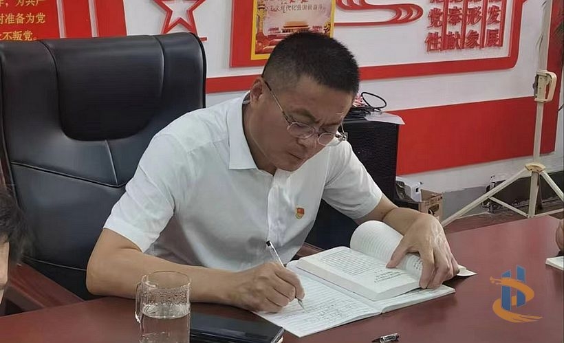 守好文化之根 構(gòu)筑民族之魂